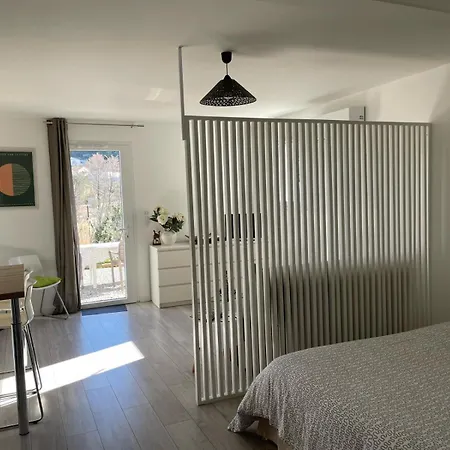 Appartement Joli En Rez De Jardin